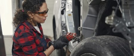 Descubre cuántos litros de pintura se necesitan para pintar una camioneta